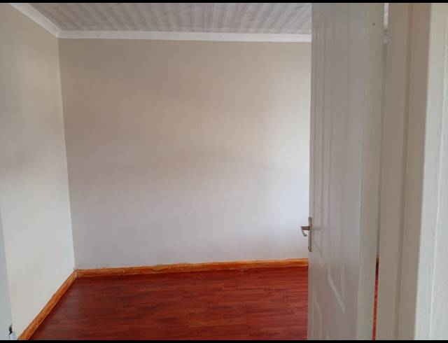 2 BEDROOM FREEHOLD FOR SALE IN GRIFFITHS MXENGE